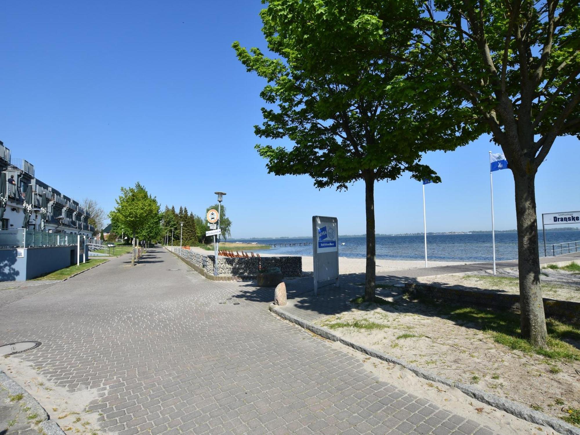 Pretty Apartment In Wiek With Garden Wiek auf Ruegen Luaran gambar