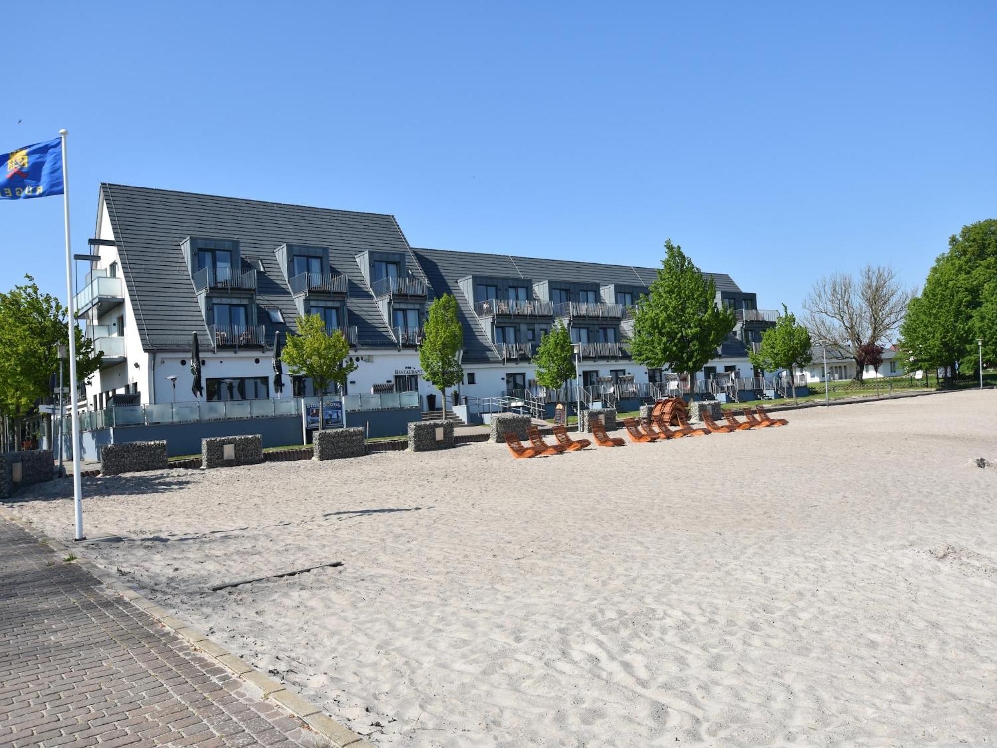 Pretty Apartment In Wiek With Garden Wiek auf Ruegen Luaran gambar