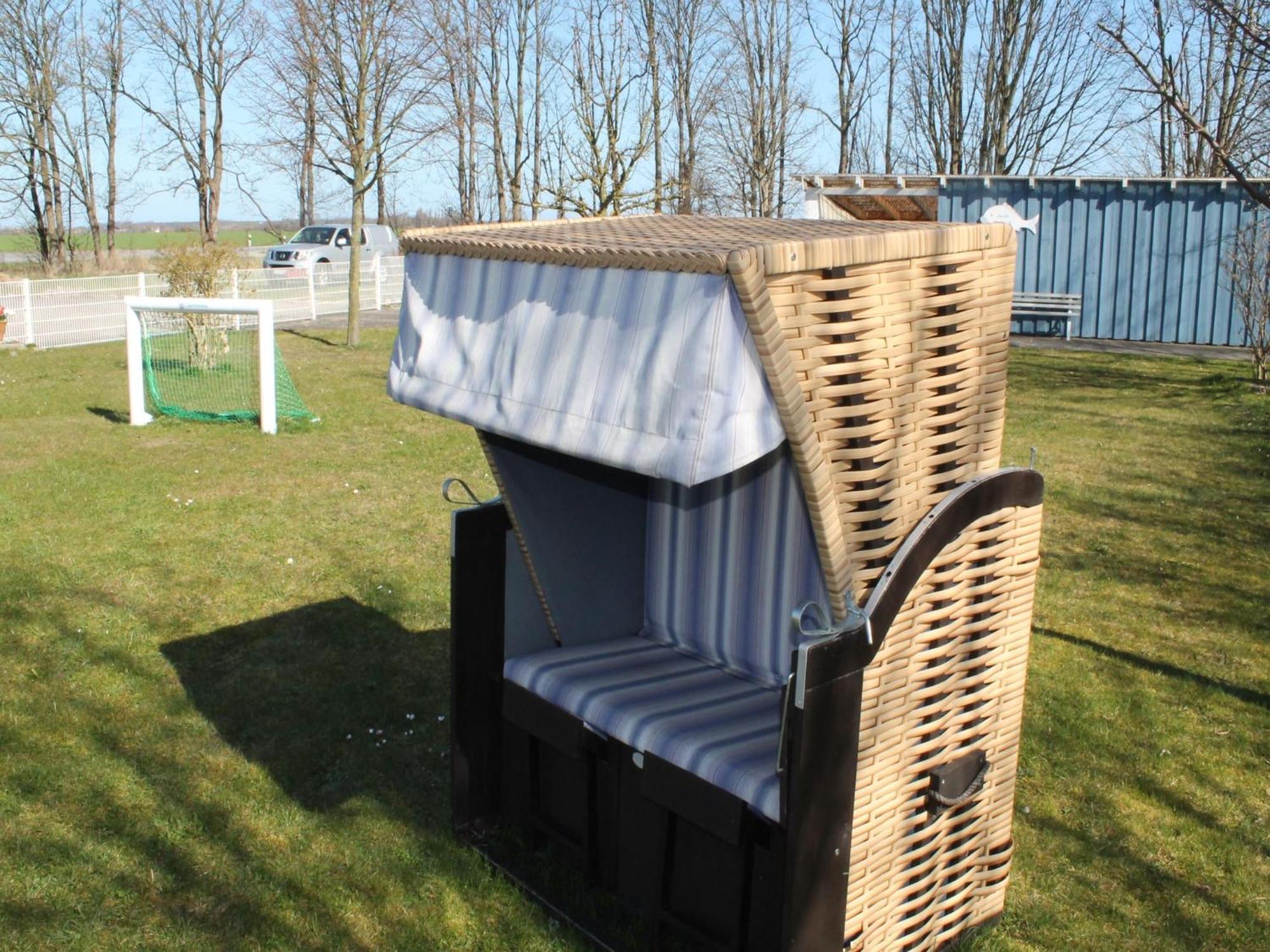 Pretty Apartment In Wiek With Garden Wiek auf Ruegen Luaran gambar
