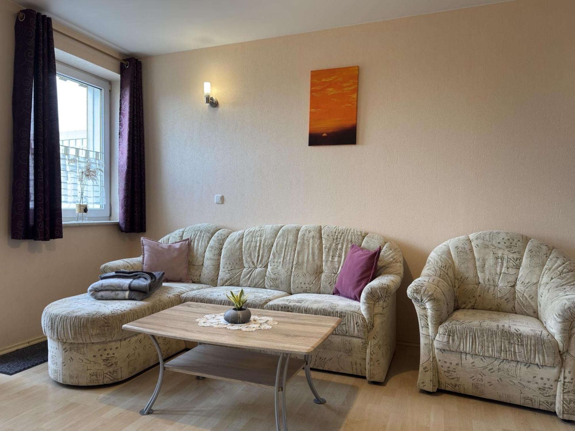 Pretty Apartment In Wiek With Garden Wiek auf Ruegen Luaran gambar