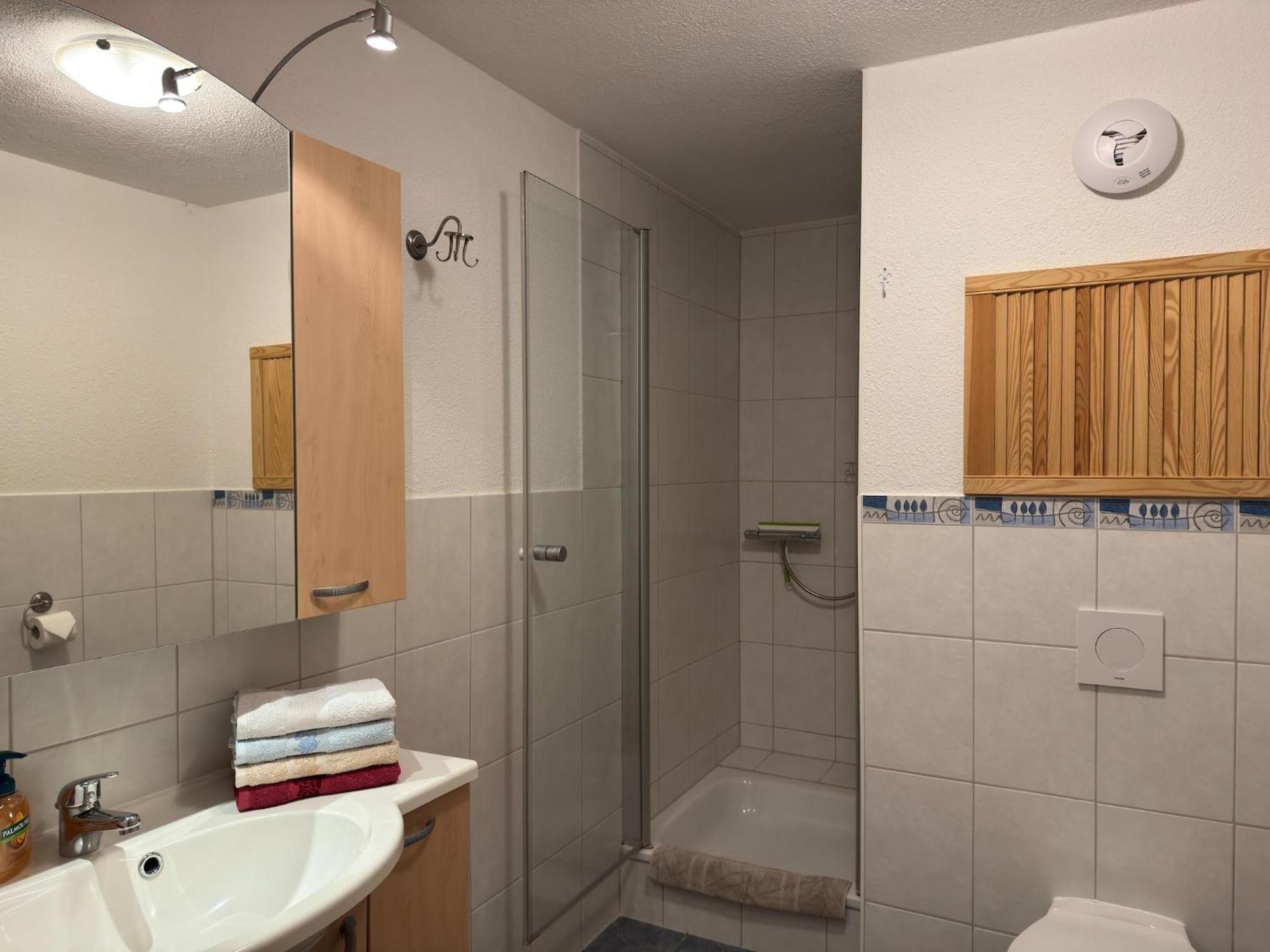 Pretty Apartment In Wiek With Garden Wiek auf Ruegen Luaran gambar