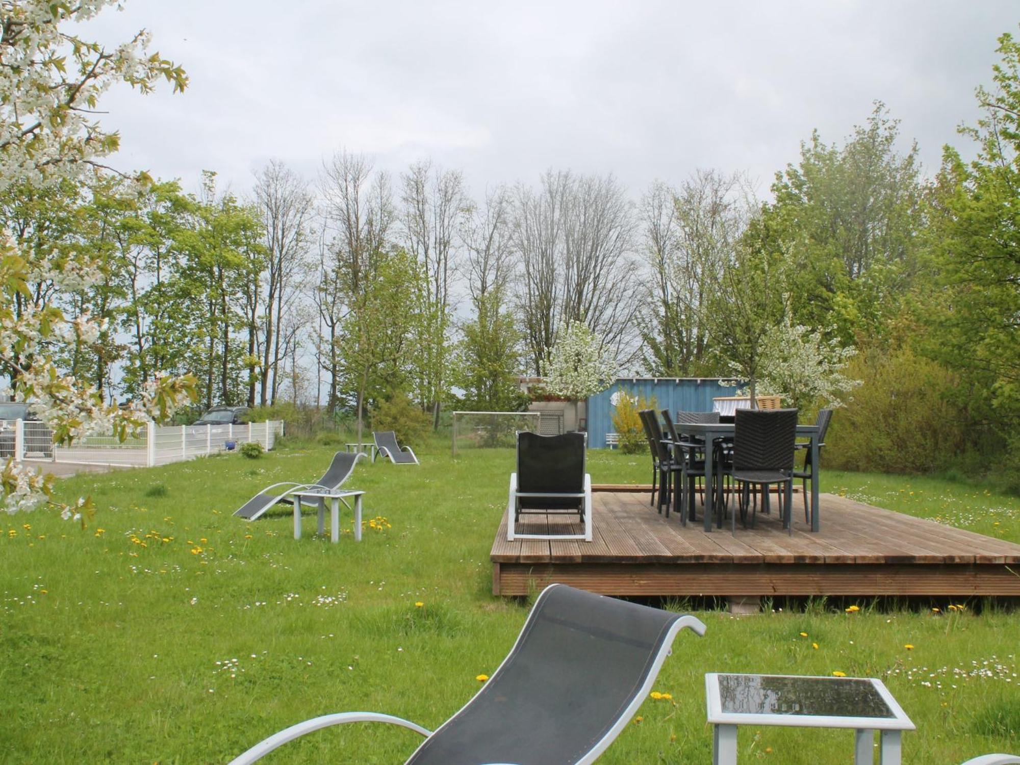 Pretty Apartment In Wiek With Garden Wiek auf Ruegen Luaran gambar