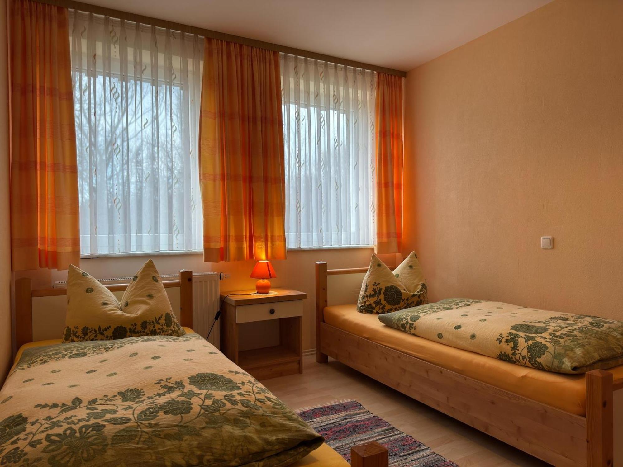 Pretty Apartment In Wiek With Garden Wiek auf Ruegen Luaran gambar